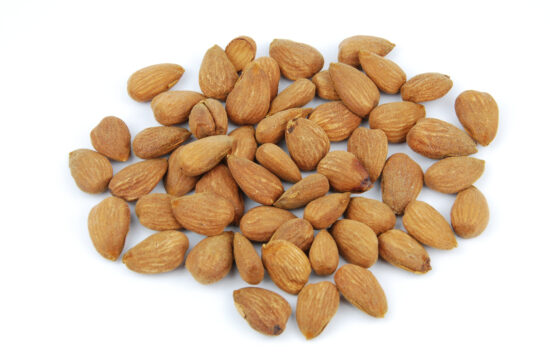 almond nuts on white GJ8xjAad