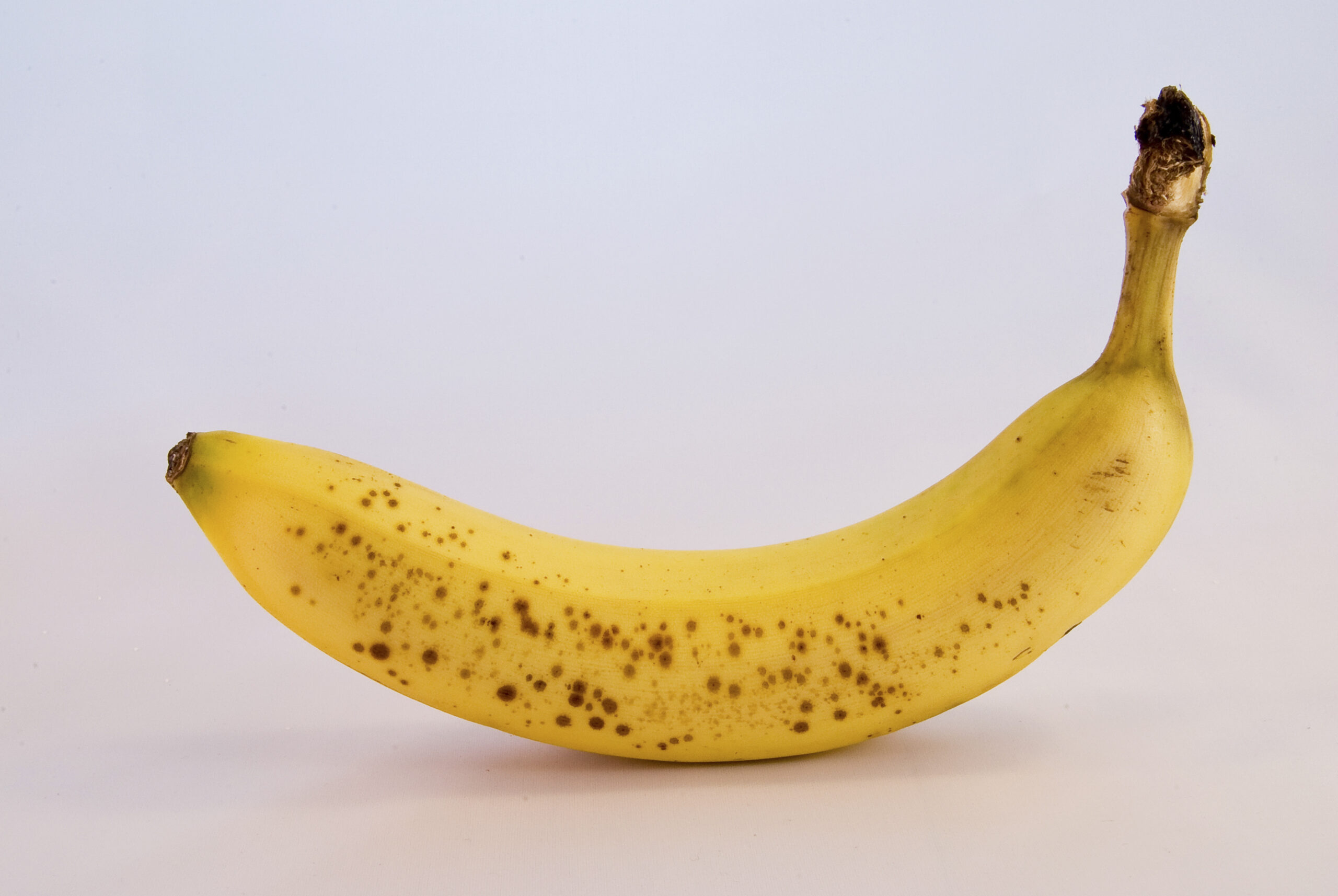 The Ultimate Guide to Healthy Dieting: Tips and Tricks for Success 4 banana GJSjRNqO scaled